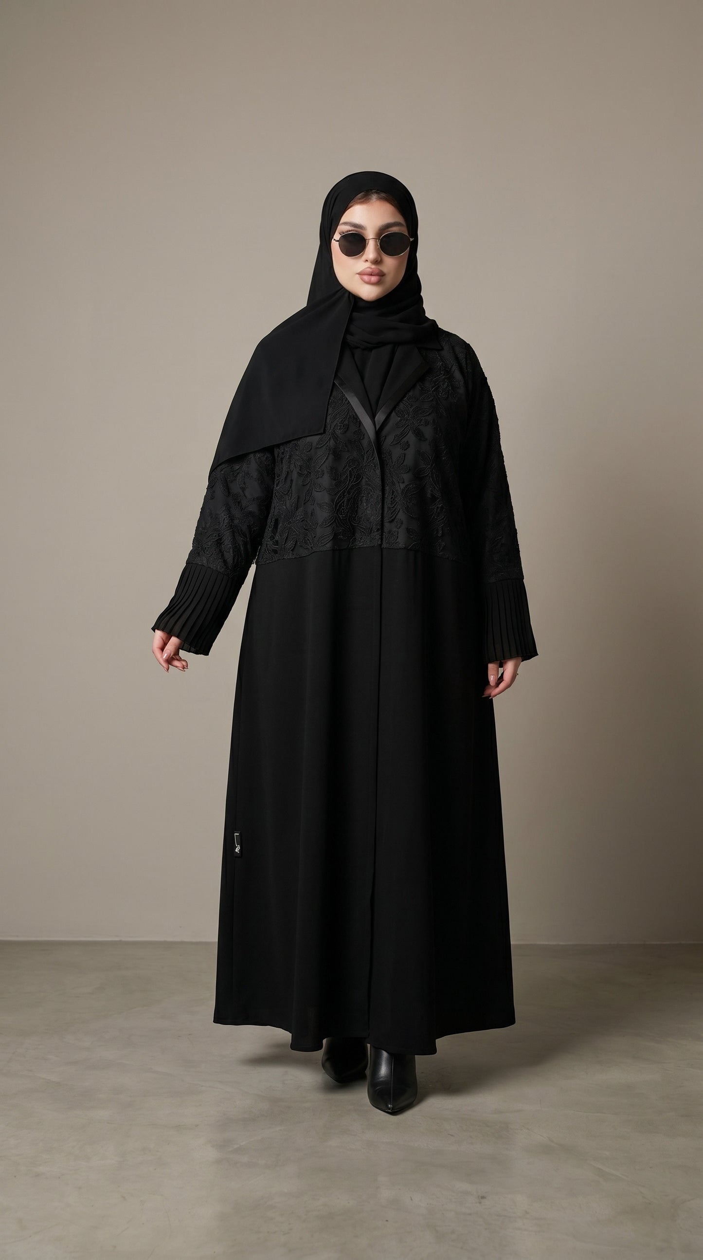 Lace Noir Abaya